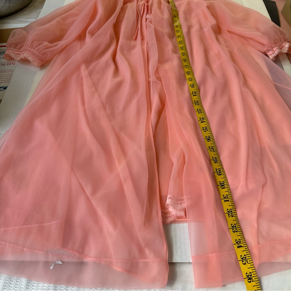 Vintage Coral nightgown twinset peignoir by Gossard.EUC. - Picture 9 of 10